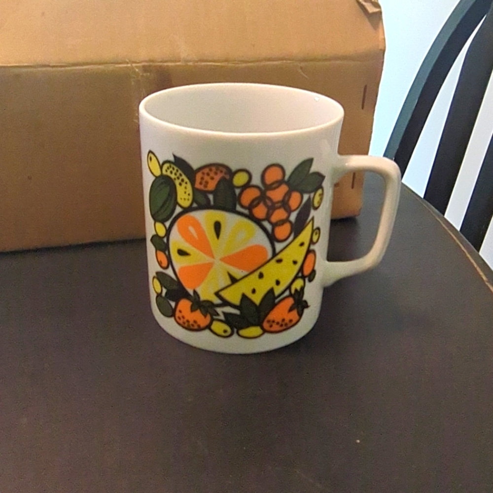 Vintage 1970s Retro Orange Green Yellow Fruit Coffee Tea Mug set of 6 Japan